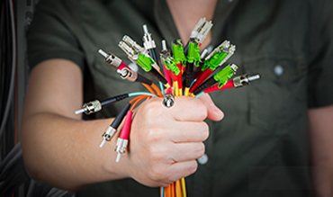 Perché i cablaggi elettronici devono essere personalizzati?