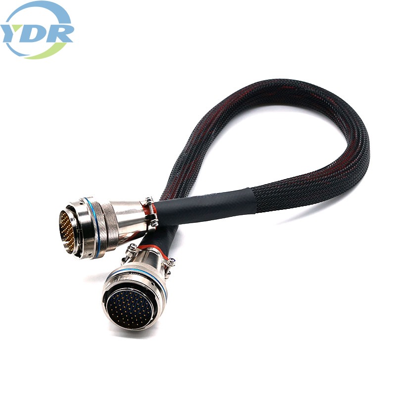 Quali sono le parti di un connettore a filo?